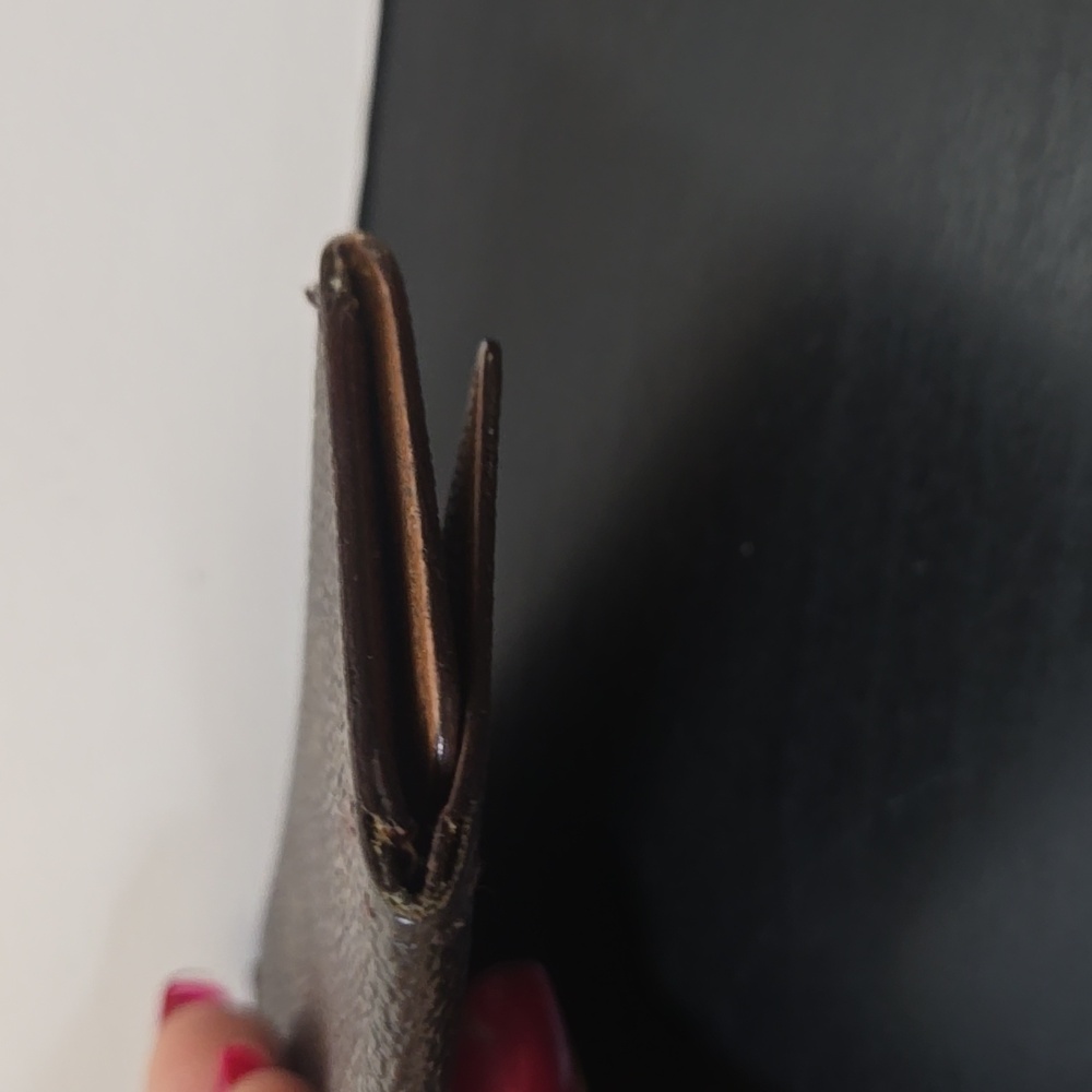 Louis Vuitton Tan Key Holder - Picture 5 of 10
